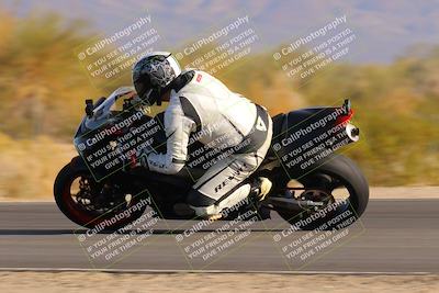 media/Nov-28-2022-Moto Forza (Mon) [[c5a51e62ca]]/A Group/Session 4 (Turn 8)/